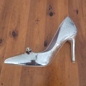 *SINGLE LEFT SHOE ONLY* Ted Baker London Telila Gold Metallic Stiletto Heel Sz 9